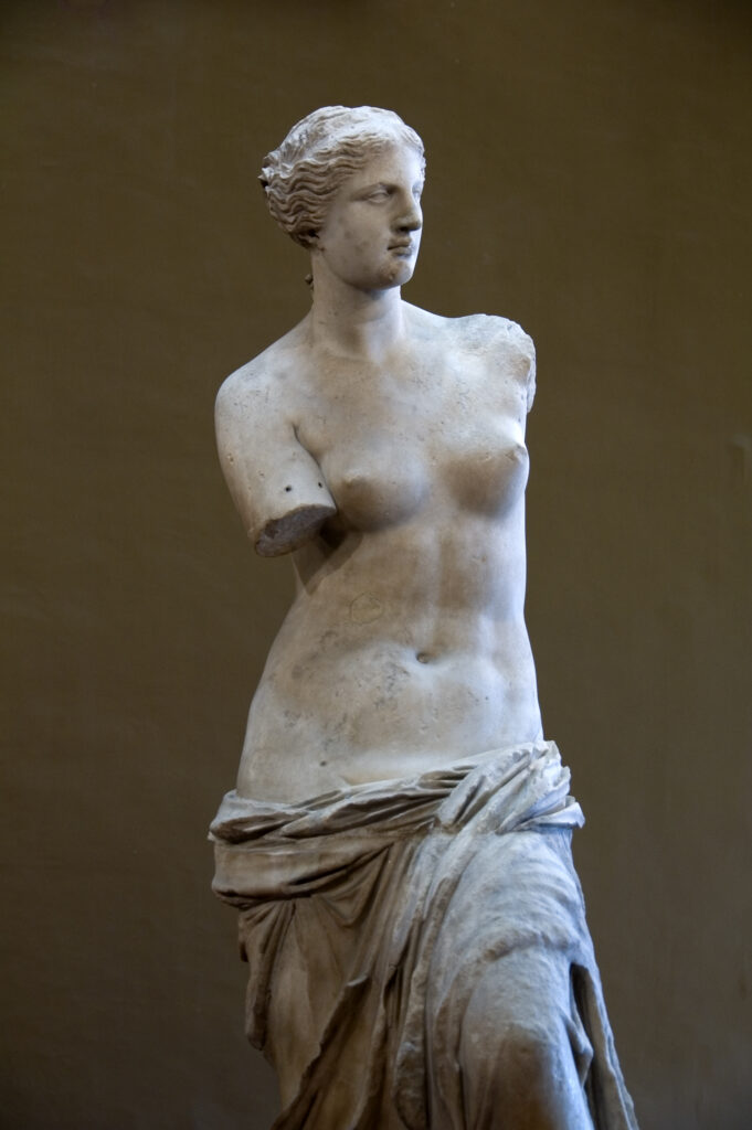Aphrodite marmorkuju, nn Milose Venus, ca 220 eKr. Aphrodites ühinesid viljakus-, armastus- ja taevajumalanna jooned.