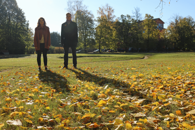 Tudengivarjuks minemisel peab olema põhjus. Egert Merilaidil varjuks käinud Hanna Kristin Kiiver ei olnud tudengivarjuks minnes oma erialavalikus kindel – pärast „varjuelu” oli märksa kergem otsustada. Foto: Tuuli Hiiesalu