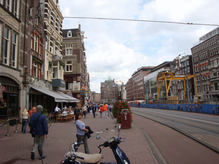 Rokini tänav Amsterdamis.