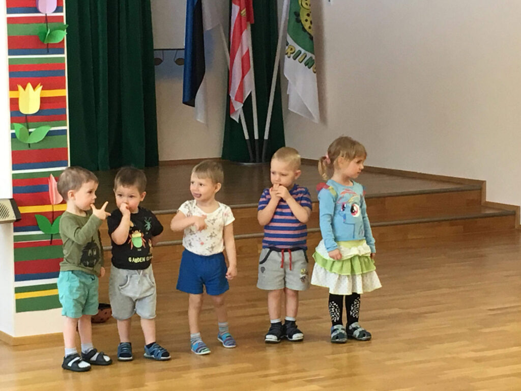 Emakeelepäeval loeti luuletusi, jutte ja aabitsat