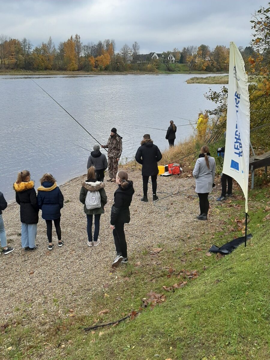 Sindi koolilapsed said kalatargaks