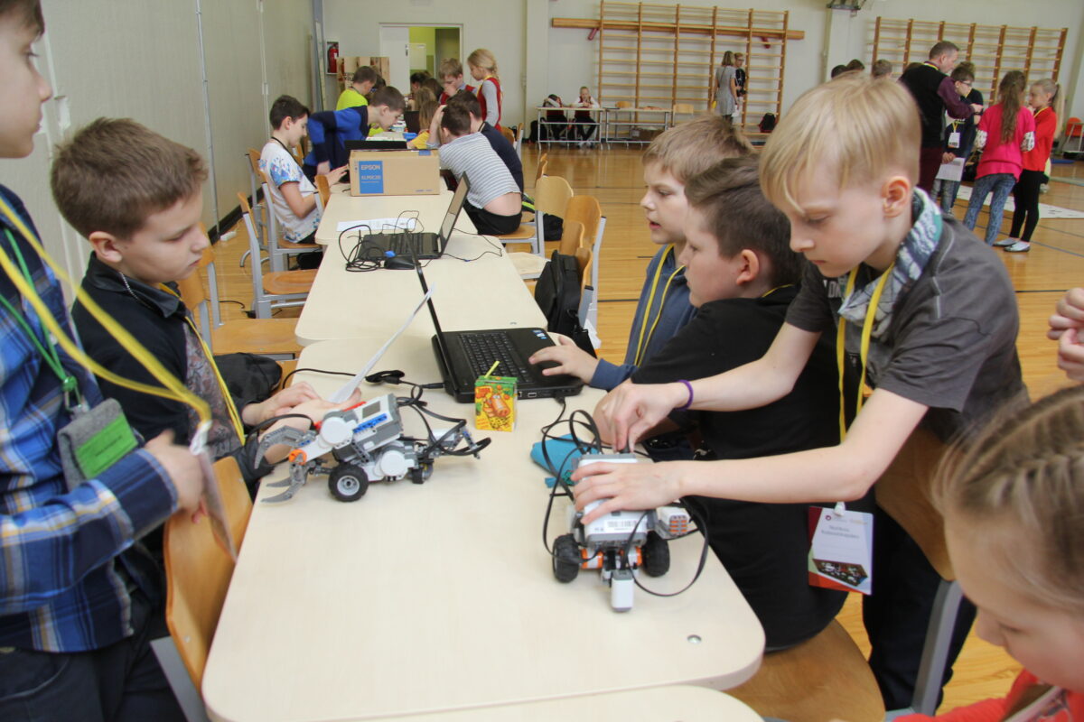 Huviorbiidis huviharidus