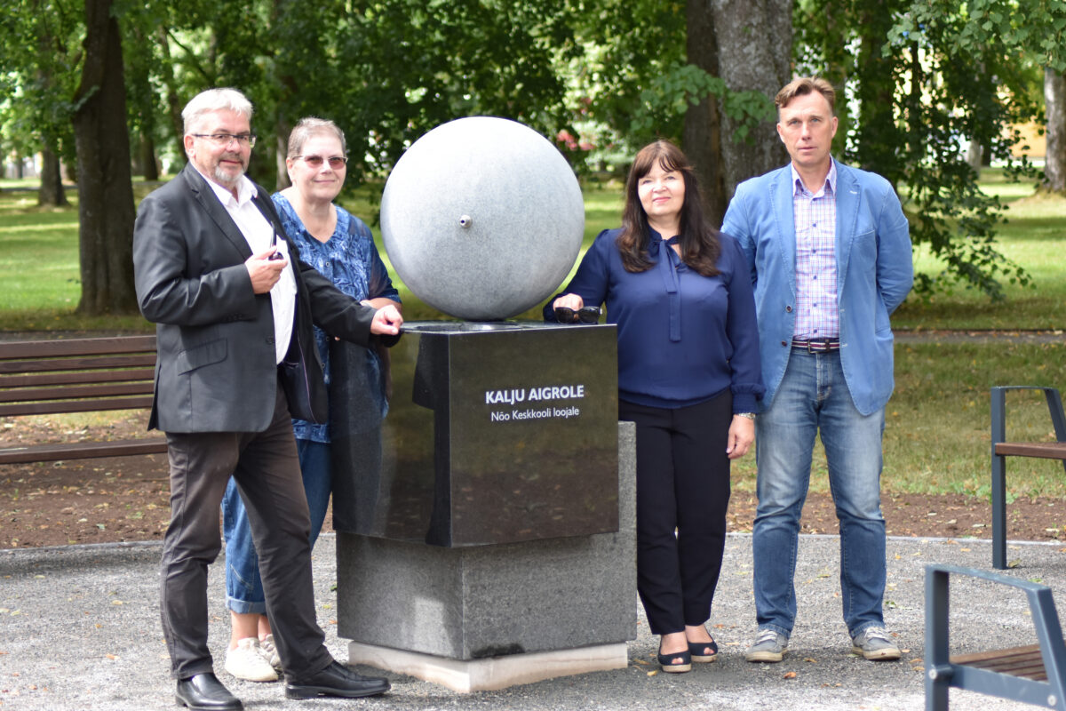 Nõo kooli vilistlased kogusid endise koolijuhi mälestussamba jaoks kokku 30 000 eurot