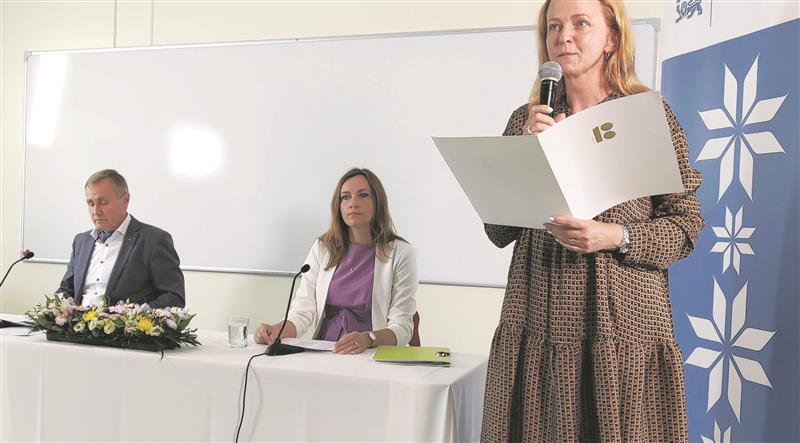 Vene kool, õpetaja palk, Ukraina lapsed