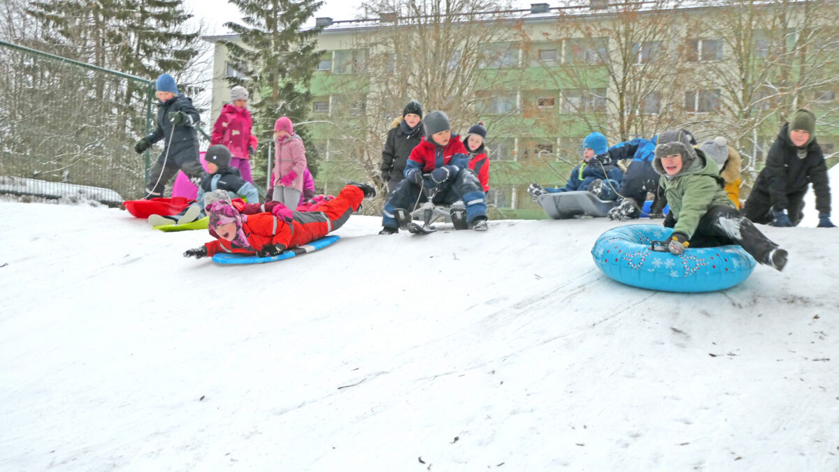 Talvel mänguväljakul?
