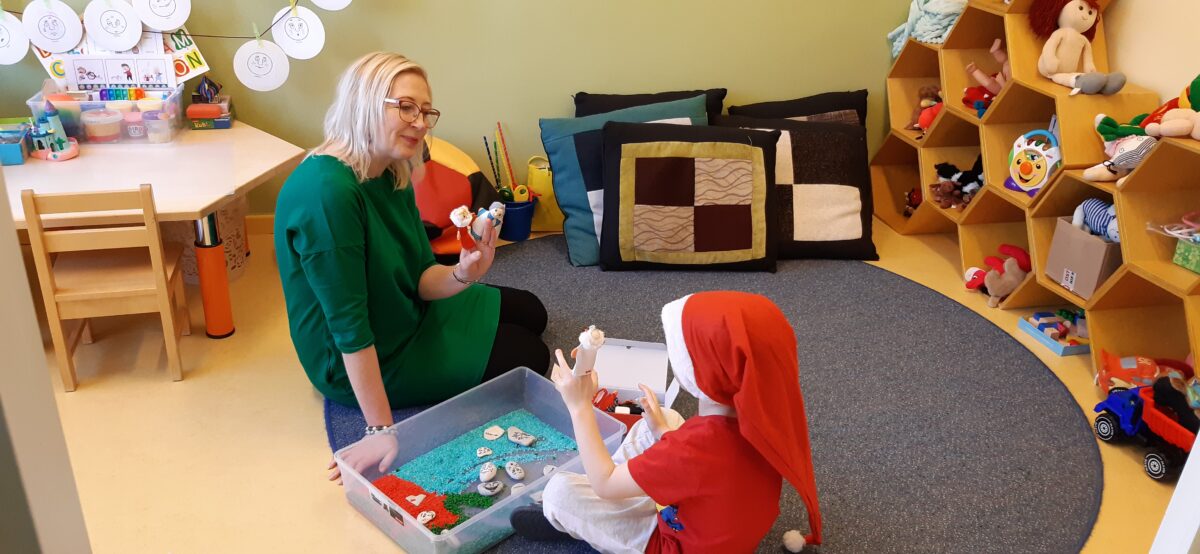 Mida teeb lasteaias mänguterapeut?