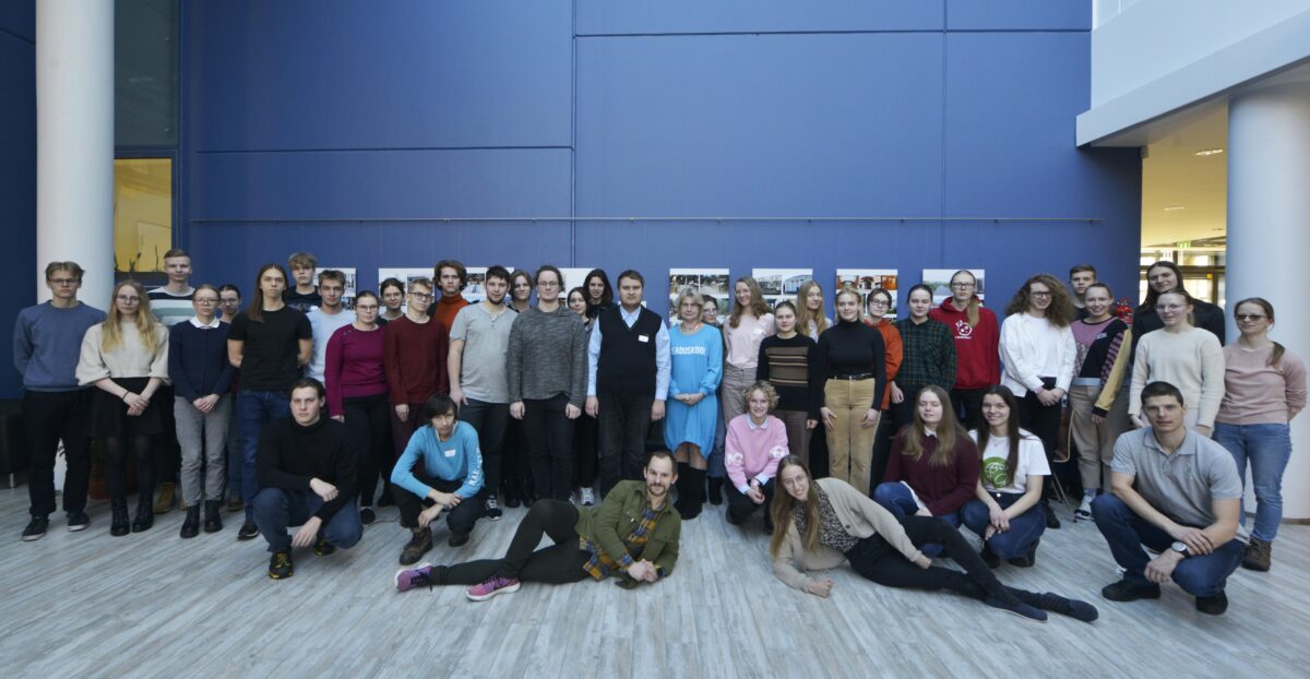 62. Eesti bioloogiaolümpiaadi lõppvoorus uurisid õpilased mõrvajuhtumit