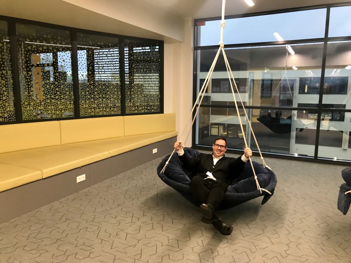 Eesti õpetaja vene koolis (4): Ainekava ei juhi elu, vaid elu juhib ainekava