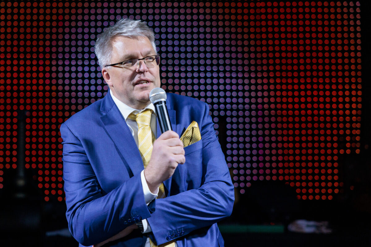 KÕRVALPILK ⟩ Jaak Vilo peab õppimise võtmeks seoste loomist ainevaldkondade vahel 