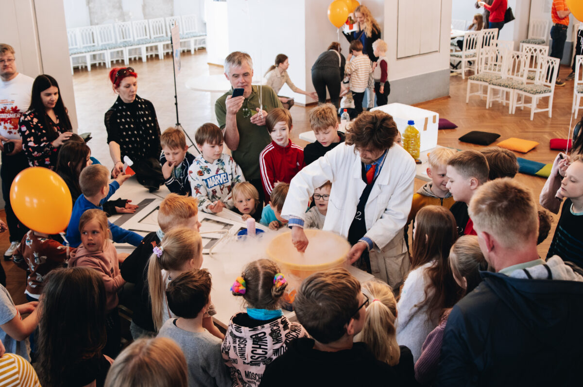 Tartu Ülikooli muuseum aitab ellu jääda