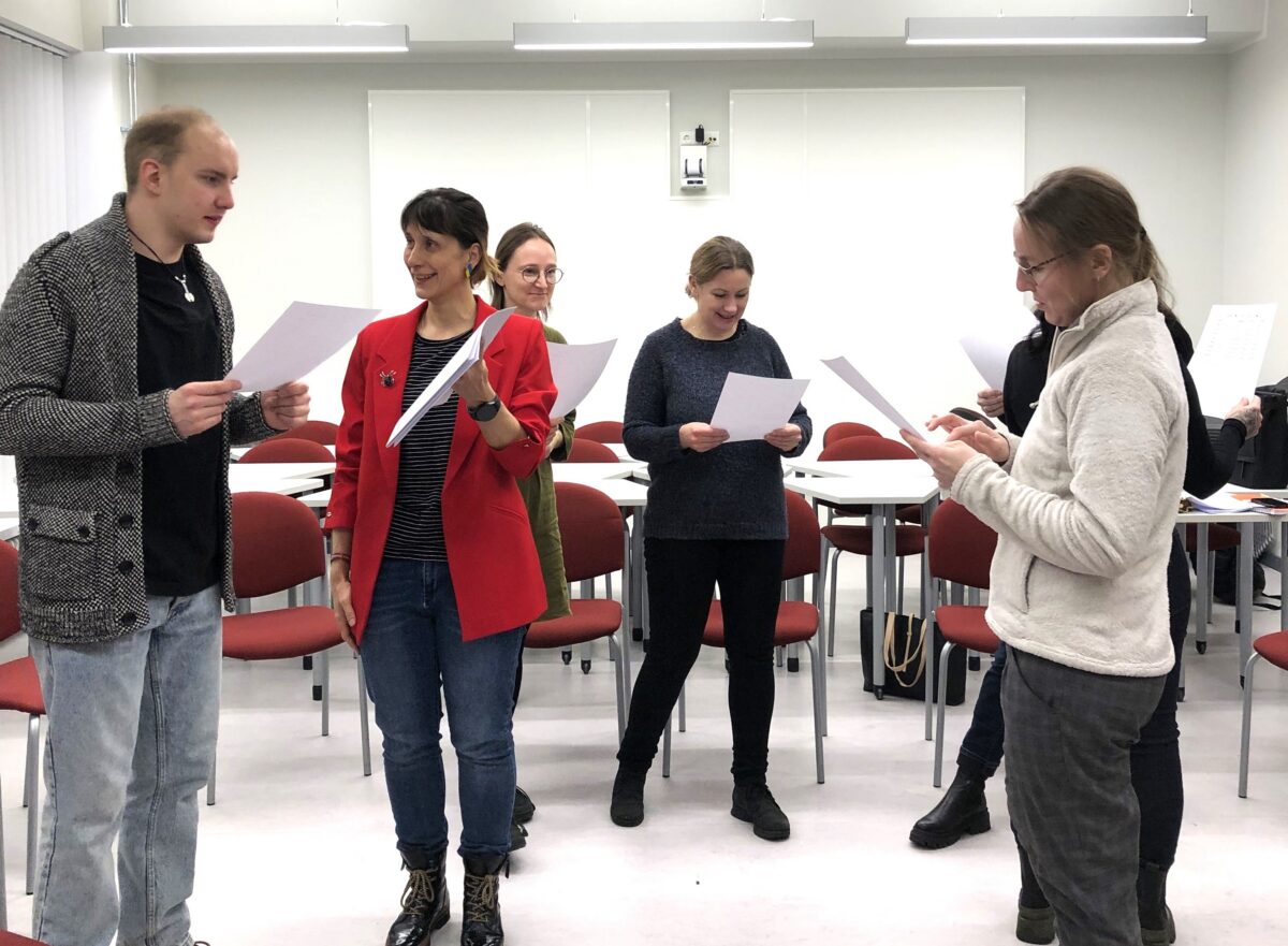 Suhtluslüngaga ülesanded panevad õppijad rääkima