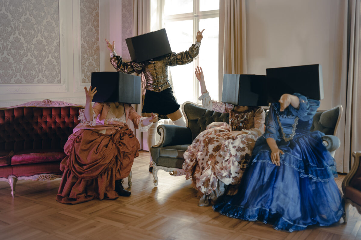 Musta Kasti kümnes teatrikevad