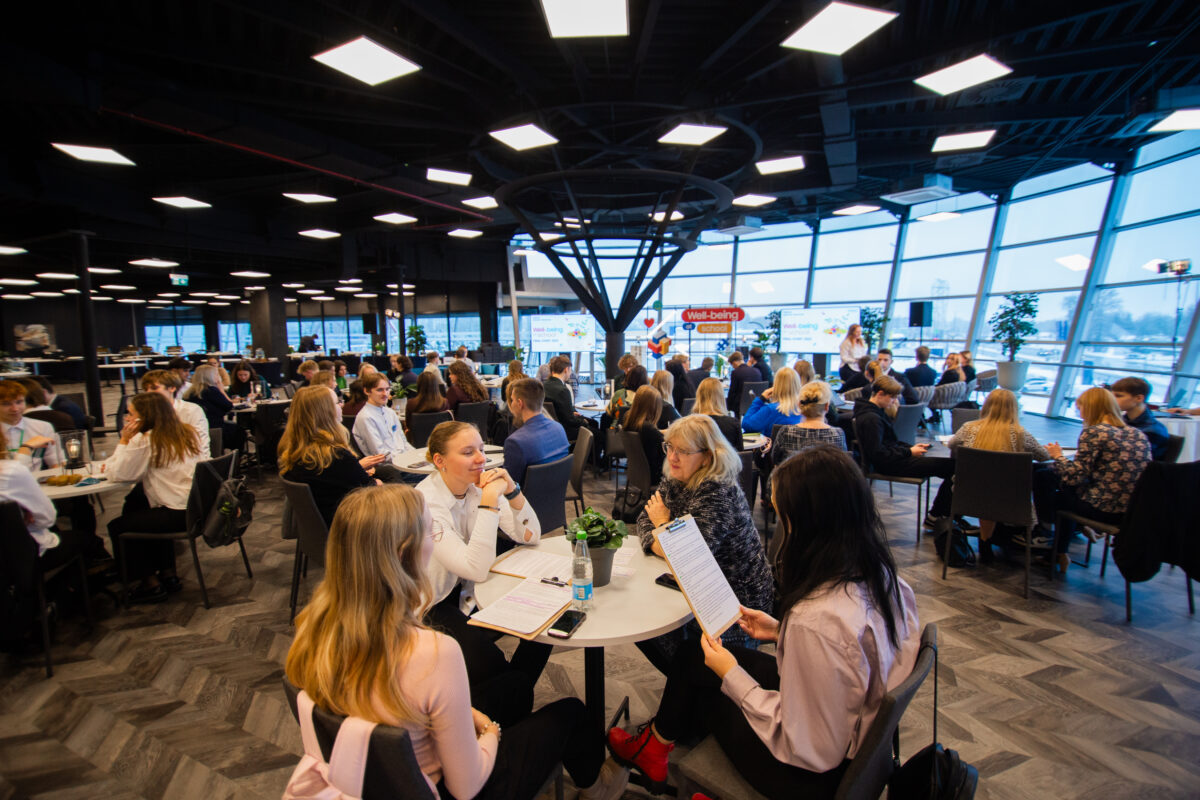 Pea pool koolinoortest kasutab koolitöödeks AI tööriistu – kuidas neid kooliellu integreerida?