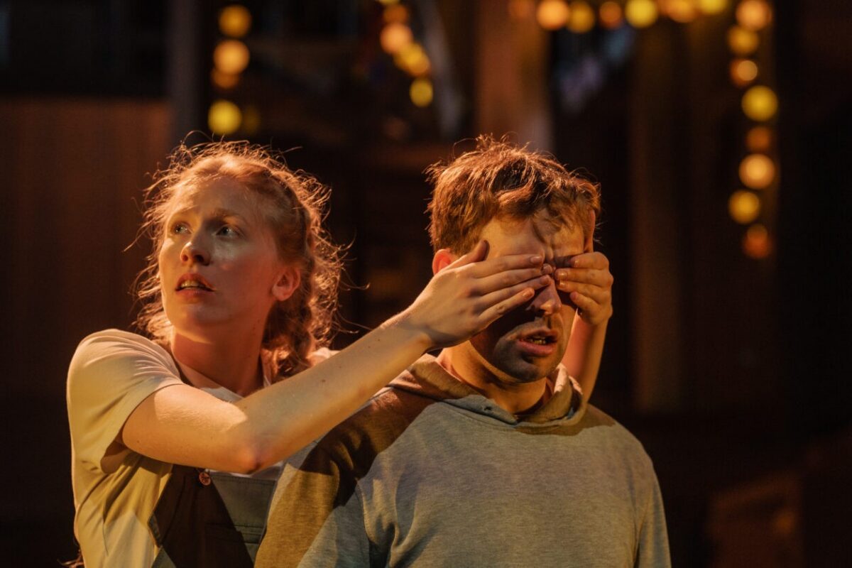 Ainest mõtlemiseks ja kaasaelamiseks Eesti Draamateatrist