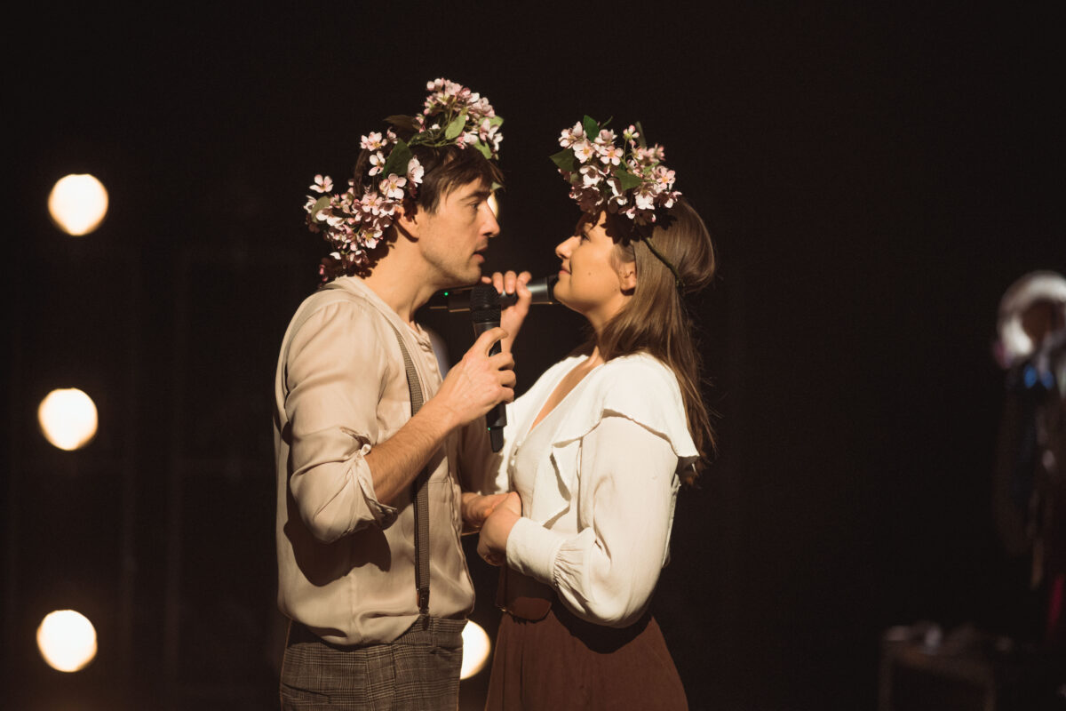 Üheteistkümnes sügis Mustas Kastis 