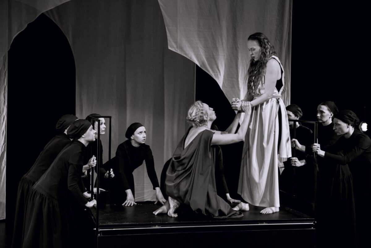 Ajatu Antigone Vanemuise laval