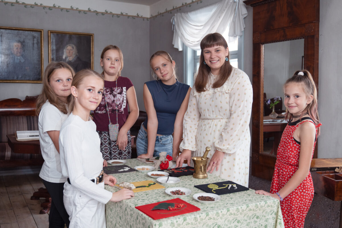 Tartu Linnaajaloo Muuseumid pakuvad põnevat programmi nii majades kui linnatänavatel