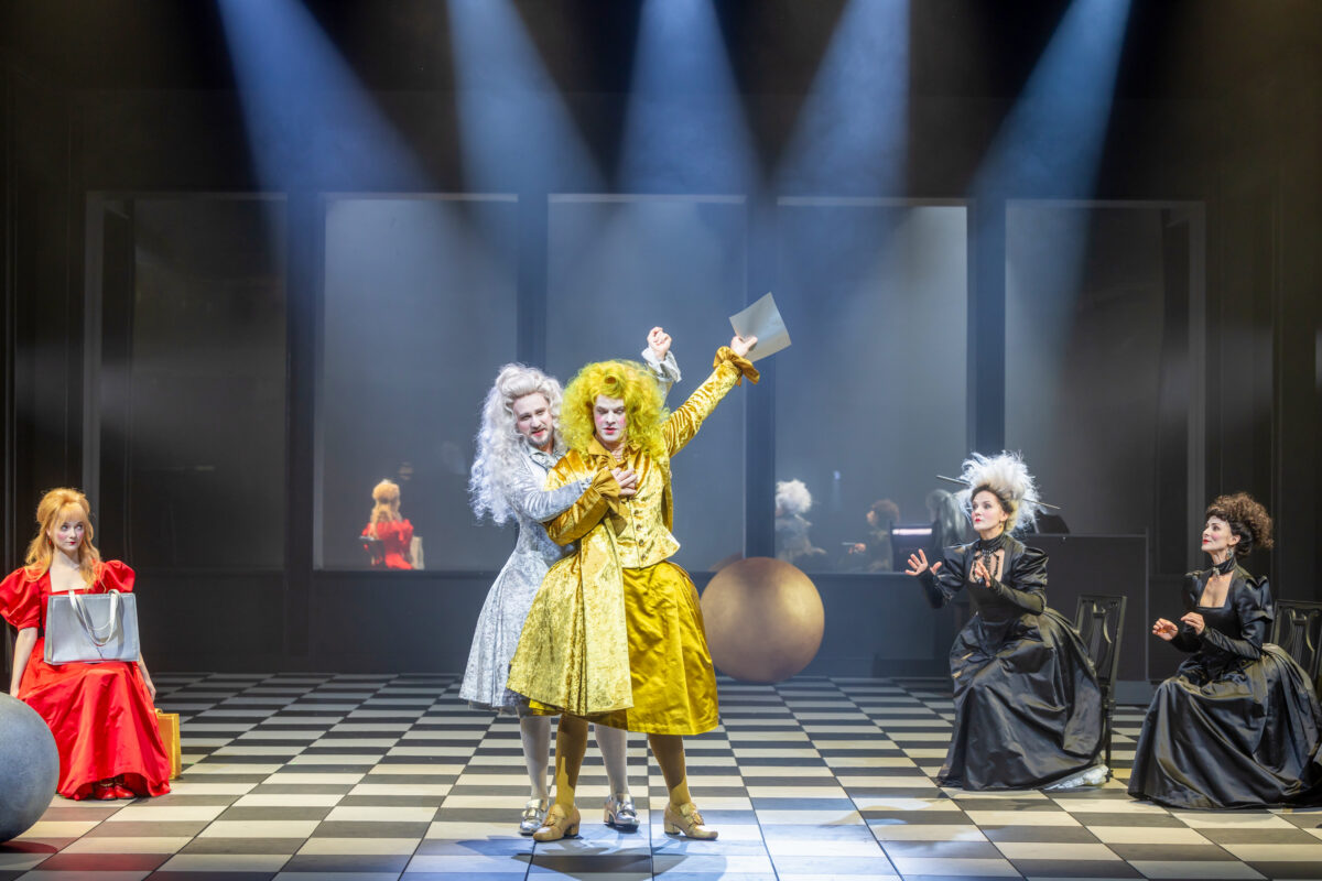 Mitmekesine valik lavastusi Tallinna Linnateatris