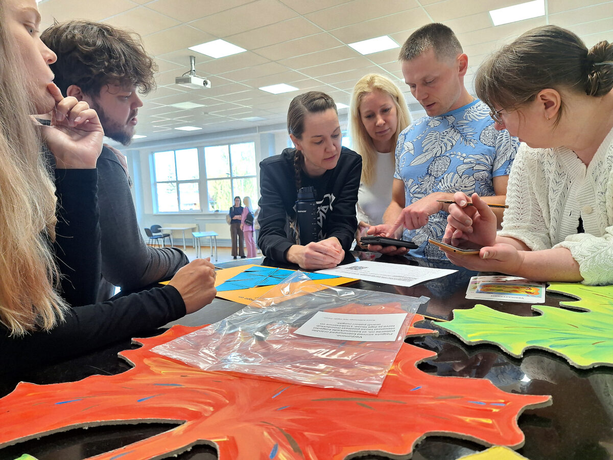 Õpetajate päeva hariv seltskonnamäng pani kriisiteadmised proovile