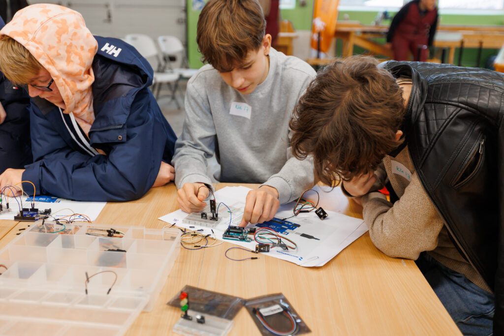 Ligi 300 noort osales Saaremaa inseneeriapäeval