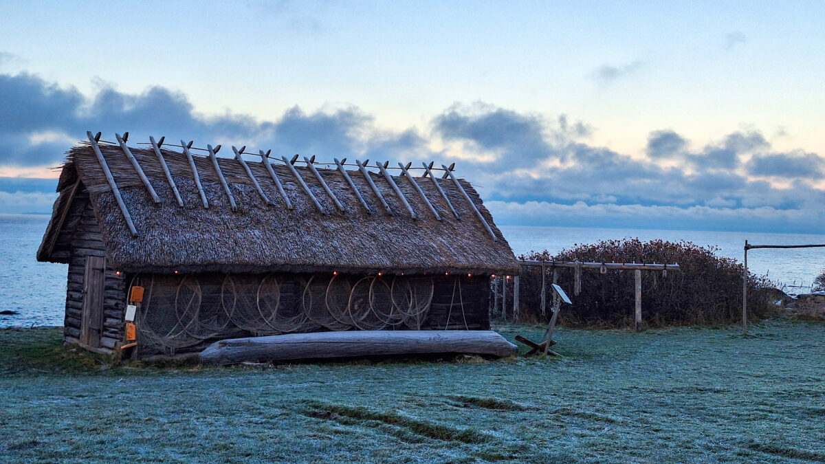 Vastlakukkel mere ääres ja Eesti lugu saja-aastases koolihoones