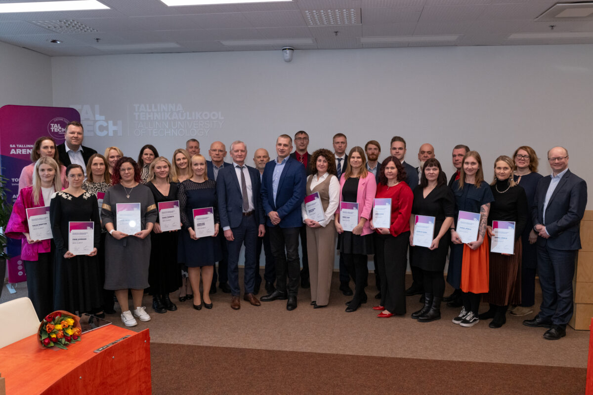 Noorte &otilde;petajate silmis s&uuml;ttib s&auml;de