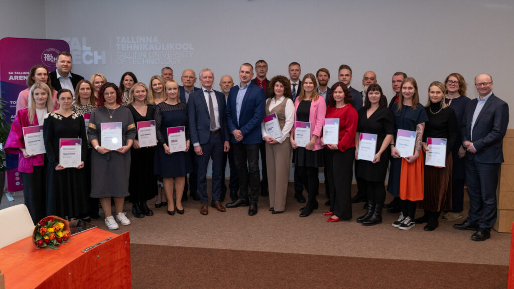 Noorte &otilde;petajate silmis s&uuml;ttib s&auml;de