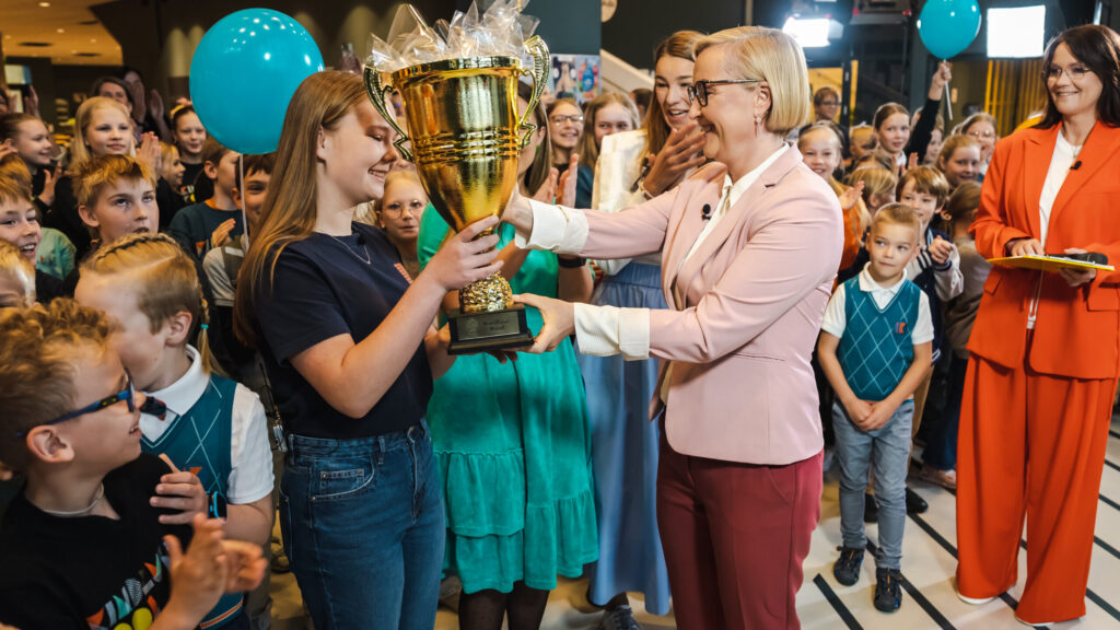 Aasta kooli konkursi hindamiss&uuml;steemi muudatus toob esile t&otilde;endusp&otilde;histe haridusuuenduste elluviijaid