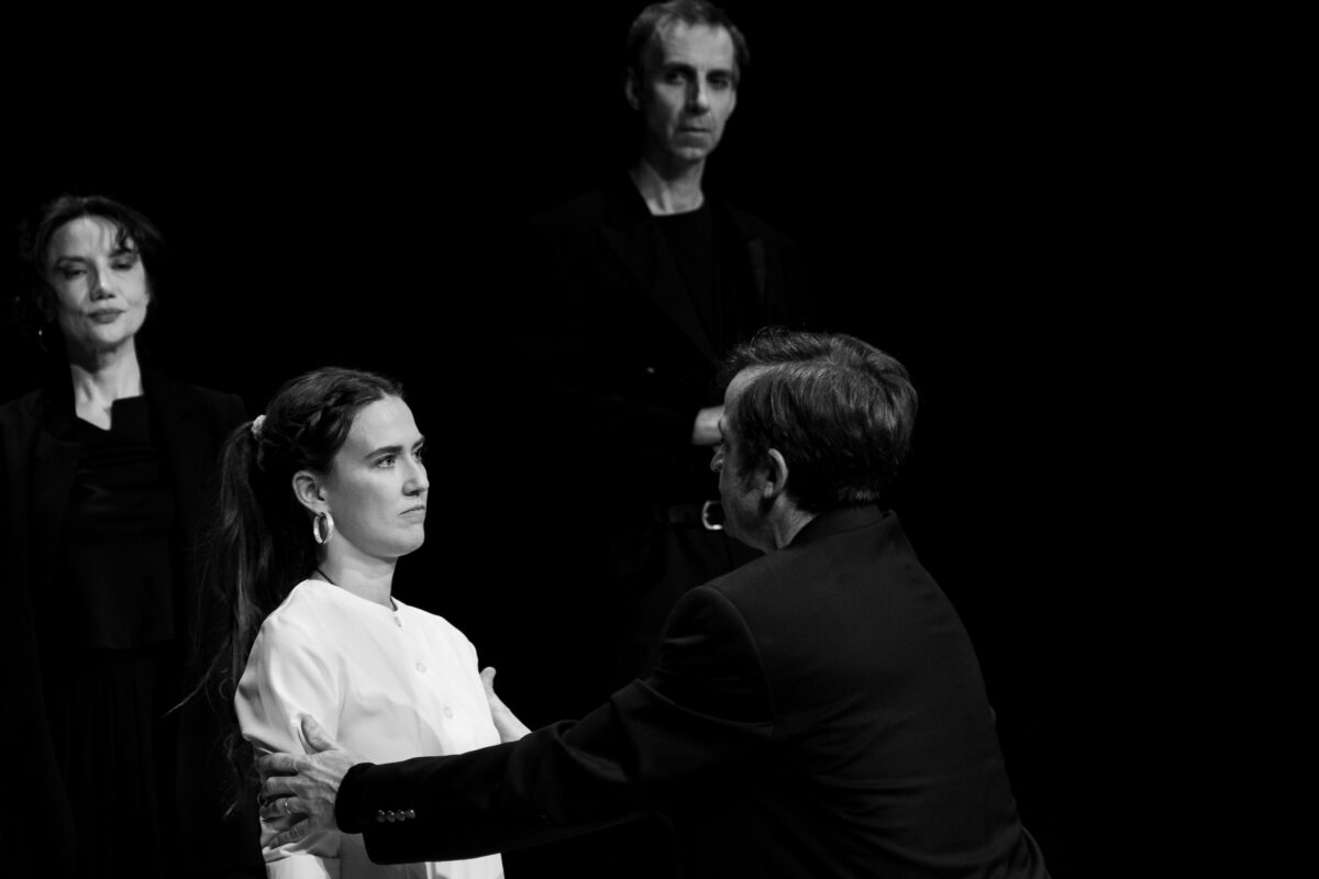 Theatrumi kevadhooaeg kutsub kuulama, rändama ja kaasa mõtlema