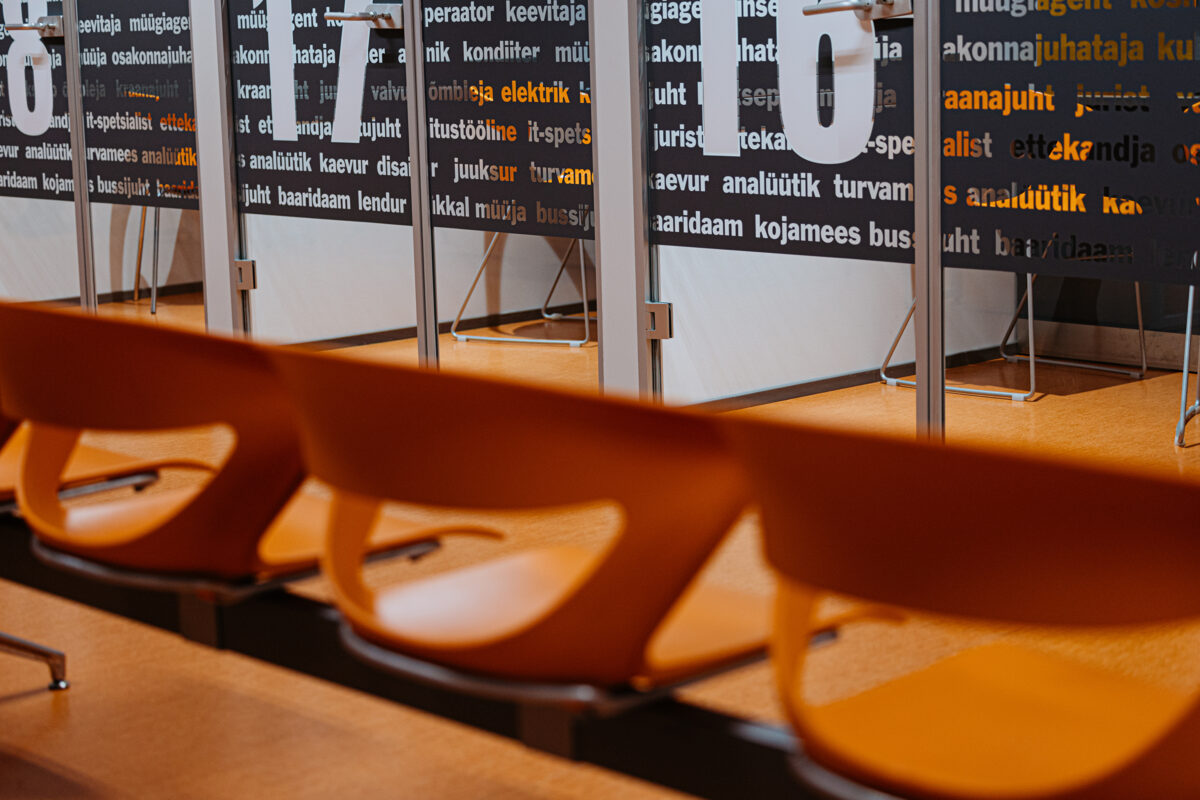 Miks l&auml;bi ei l&ouml;&ouml; vaid naeratusega?