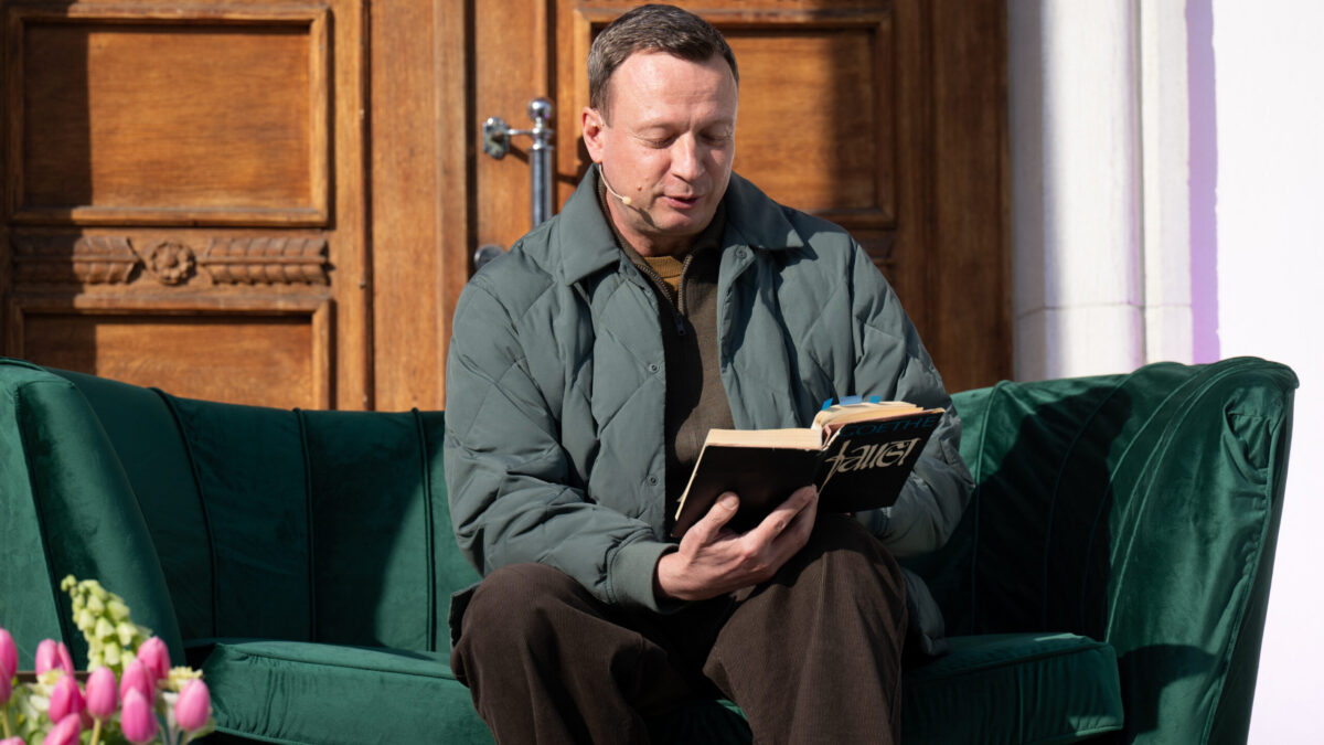 Presidendi kantselei ees toimub traditsiooniline emakeelepäeva lugemisaktsioon