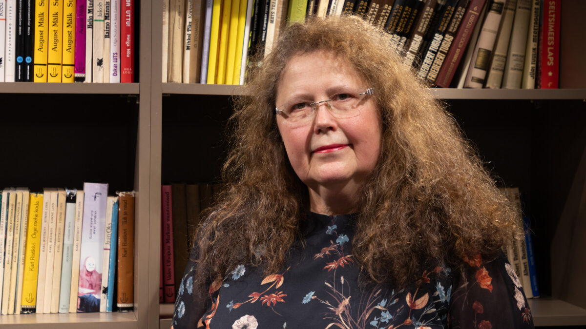 Aasta kirjandus&otilde;petaja: &bdquo;&Otilde;pilased tahavad lugeda midagi sellist, mis neid p&auml;riselt k&otilde;netab&ldquo;