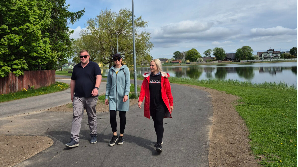 Arenguvestlused jalutades: Haapsalu lasteaias katsetati uut formaati
